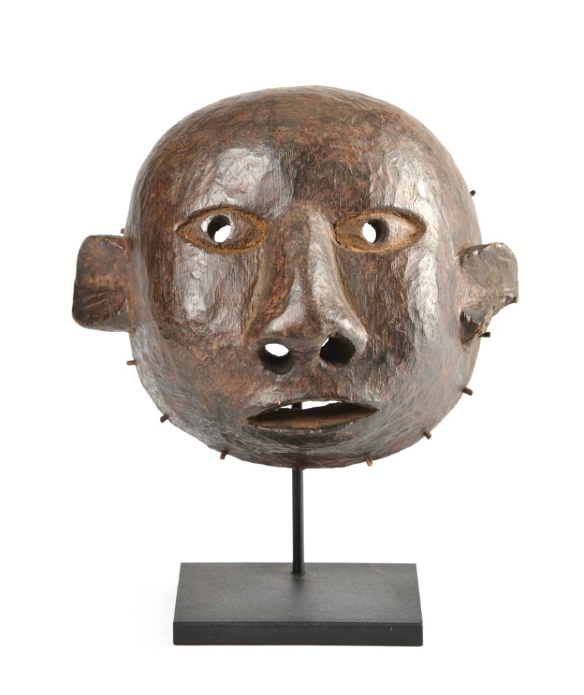 Mask, Makua, Tanzania (Mozambique) – Hard wood, dark brown patina – H 19 cm